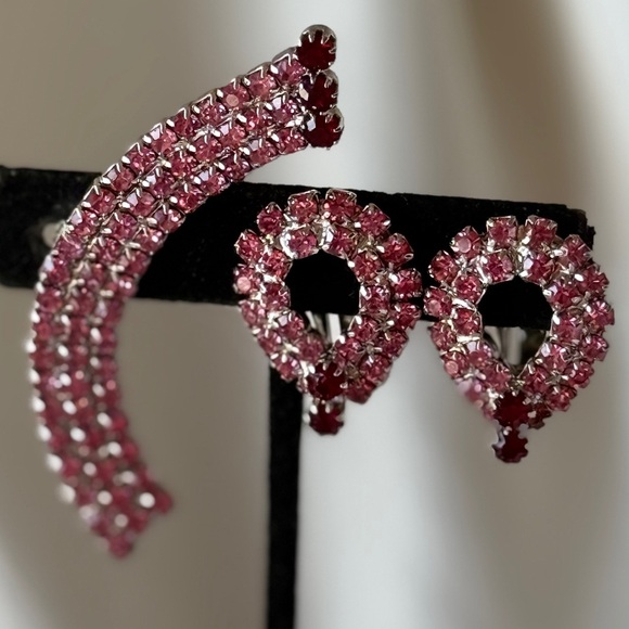 Vintage Retro Chic Brilliant Pink & Red Rhinestone Rainbow Brooch & Earring Set - Picture 13 of 14